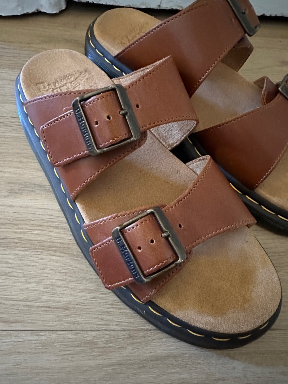 Dr. Marten’s Josef Sandal Brown Leather Unisex - Picture 5 of 7